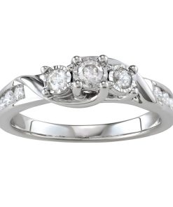 10k Gold 1/2 Carat T.W. Diamond 3-Stone Ring